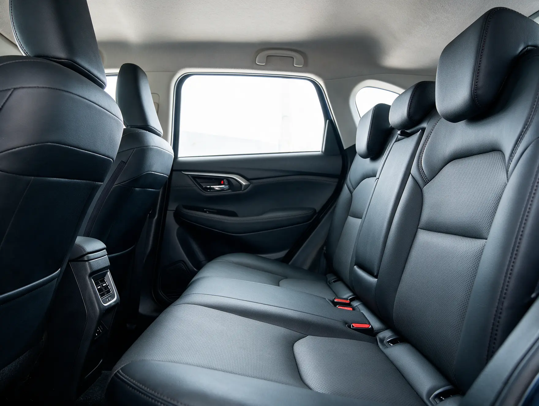 Toyota Urban Cruiser — Rear cabin