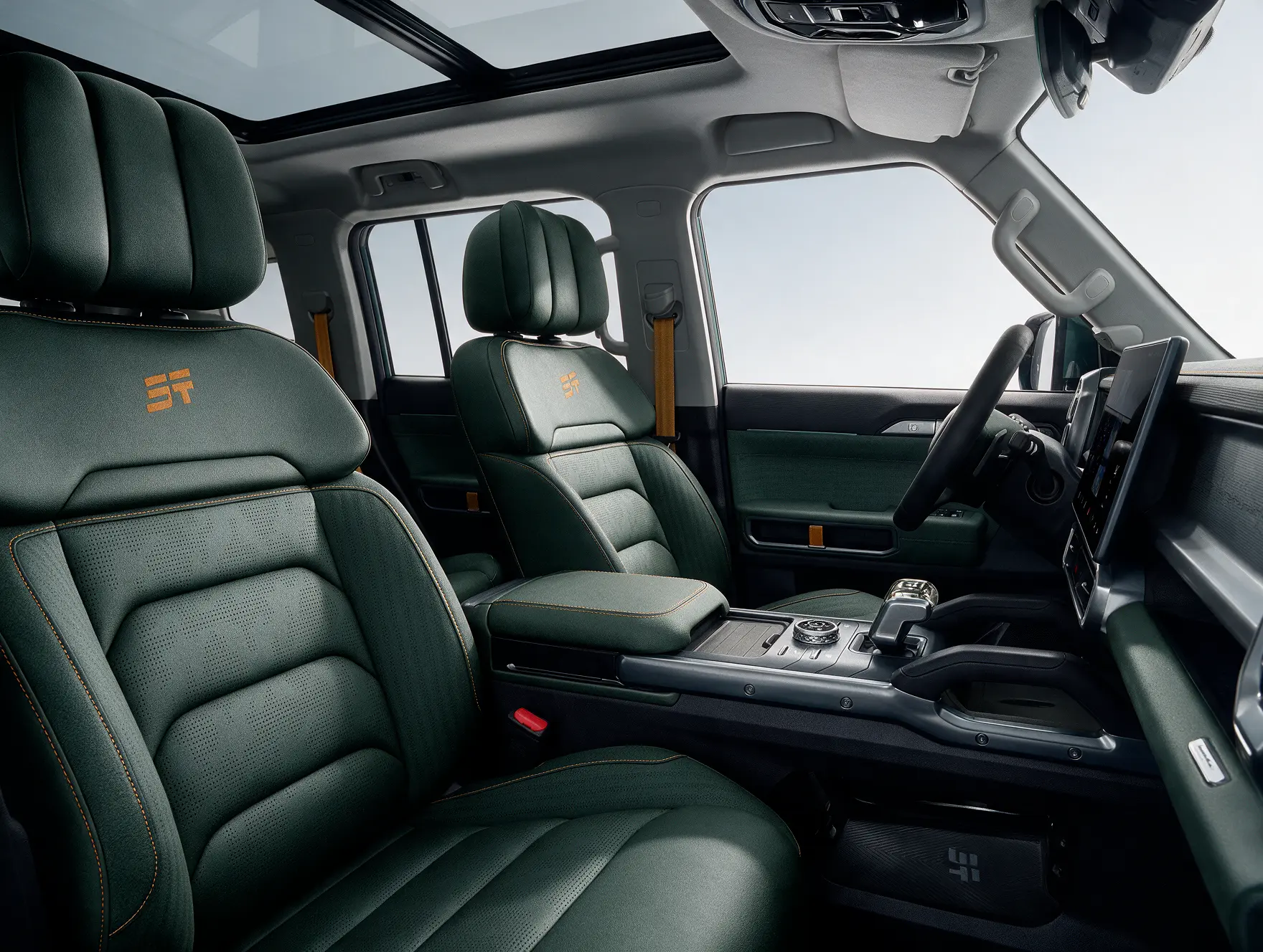 Jetour T2 — Front cabin